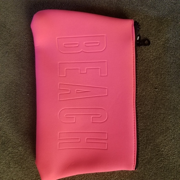 Victoria Secret - Picture 4 of 5